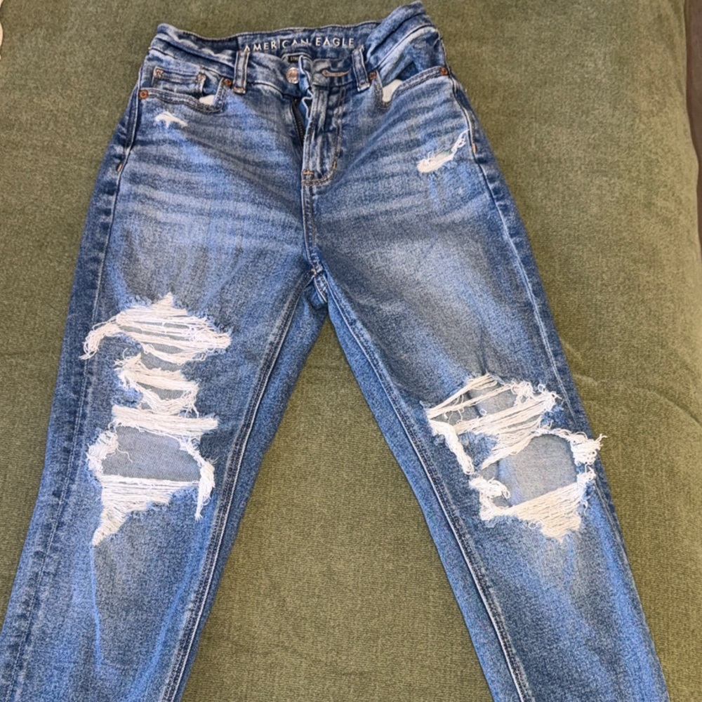 American Eagle Outfitters Ripped Blue Jeans